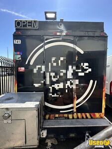 2001 Wp30542 Kitchen Food Truck All-purpose Food Truck Air Conditioning California Gas Engine for Sale