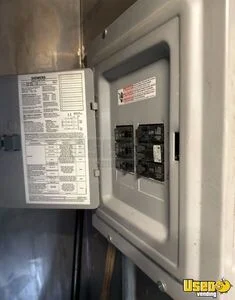 2002 2002 Freightliner Pizza Food Truck Exhaust Hood Illinois Diesel Engine for Sale