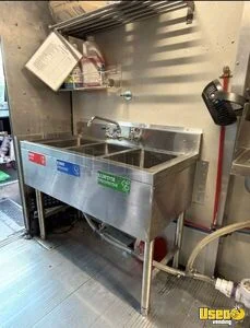2002 2002 Freightliner Pizza Food Truck Generator Illinois Diesel Engine for Sale