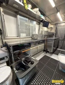2002 2002 Freightliner Pizza Food Truck Stainless Steel Wall Covers Illinois Diesel Engine for Sale