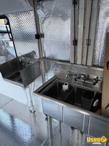 2002 3400 T444e All-purpose Food Truck All-purpose Food Truck 25 Florida Diesel Engine for Sale