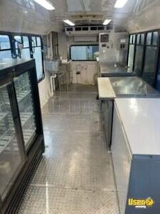 2002 3400 T444e All-purpose Food Truck All-purpose Food Truck 45 Florida Diesel Engine for Sale