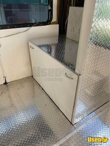 2002 3400 T444e All-purpose Food Truck All-purpose Food Truck Anti-lock Brakes Florida Diesel Engine for Sale