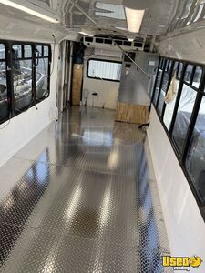 2002 3400 T444e All-purpose Food Truck All-purpose Food Truck Transmission - Automatic Florida Diesel Engine for Sale