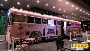 BEAUTIFUL Mobile Restaurant/Creperie Food Truck Bustaurant with Indoor Seating for Sale in New York!