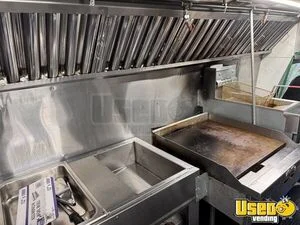 2002 All-purpose Food Truck Exterior Customer Counter New Jersey Diesel Engine for Sale