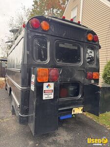 2002 All-purpose Food Truck Stainless Steel Wall Covers New Jersey Diesel Engine for Sale