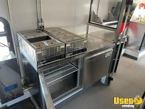 2002 Bustaurant Kitchern Food Truck All-purpose Food Truck Backup Camera Texas Diesel Engine for Sale