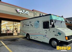 2002 Chasis Mobile Boutique Truck Mobile Boutique Trailer Cabinets Missouri Diesel Engine for Sale