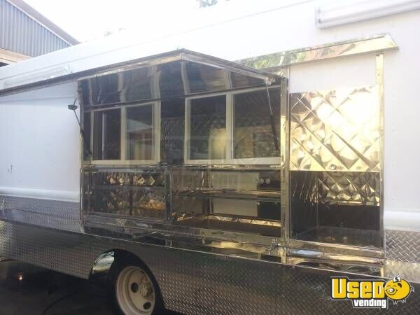 2002 Chevy All-purpose Food Truck Texas Gas Engine for Sale