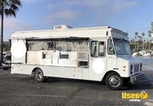 2002 Chevy Workhorse All-purpose Food Truck California Gas Engine for Sale