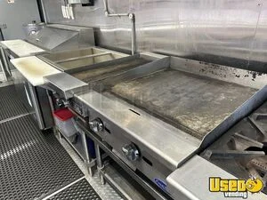 2002 Custom Food Truck All-purpose Food Truck Cabinets Colorado Diesel Engine for Sale