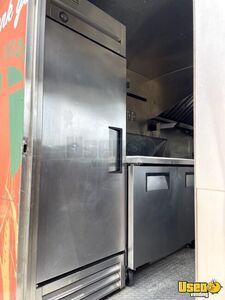 2002 Custom Van All-purpose Food Truck Stovetop Texas Diesel Engine for Sale