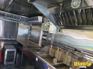 2002 Diesel Step Van Kitchen Food Truck All-purpose Food Truck Upright Freezer Florida Diesel Engine for Sale
