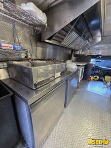 2002 E-350 All-purpose Food Truck Exhaust Hood Nebraska Gas Engine for Sale