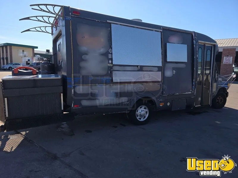 2002 E-350 All-purpose Food Truck Nebraska Gas Engine for Sale