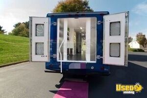2002 E-450 Mobile Boutique Truck Mobile Boutique Trailer Air Conditioning North Carolina Gas Engine for Sale