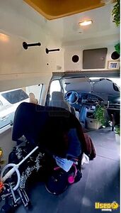 2002 E350 Super Duty Mobile Boutique Additional 2 Texas Gas Engine for Sale