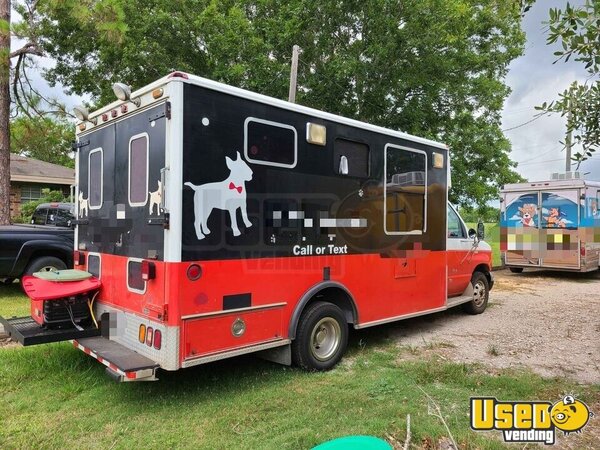 2002 E450 Ambulance Body Pet Care / Veterinary Truck Texas Diesel Engine for Sale