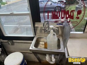 2002 E450 Econoline Pizza Food Truck Exhaust Hood Mississippi Gas Engine for Sale