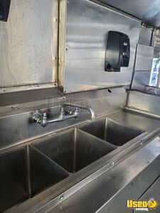 2002 Ecoline Ultimaster Step Van Kitchen Food Truck All-purpose Food Truck 34 Texas Gas Engine for Sale