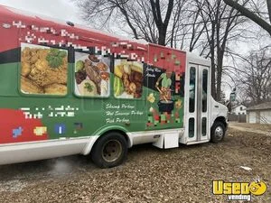 2002 Econoline All-purpose Food Truck Stainless Steel Wall Covers Illinois Gas Engine for Sale