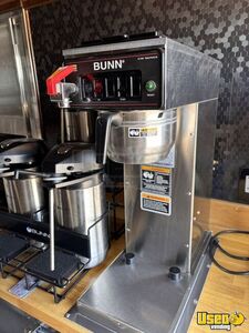 2002 F-450 7.3 Diesel Econoline Super Duty Coffee & Beverage Truck Fire Extinguisher Montana Diesel Engine for Sale