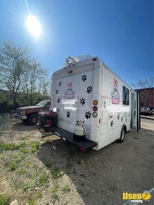 2002 F450 Pet Care / Veterinary Truck Generator New York Gas Engine for Sale