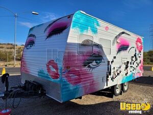 2002 Fleetwood Mobile Hair & Nail Salon Truck Bathroom Arizona for Sale