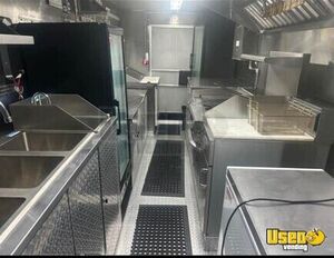2002 Food Truck All-purpose Food Truck 15 New Hampshire Diesel Engine for Sale