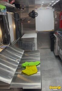 2002 Food Truck All-purpose Food Truck Cabinets Texas Diesel Engine for Sale