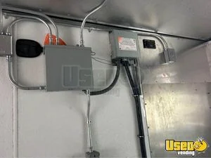 2002 Food Truck All-purpose Food Truck Electrical Outlets Florida Gas Engine for Sale