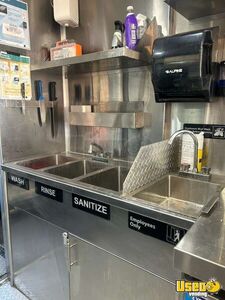 2002 Food Truck All-purpose Food Truck Exterior Customer Counter Texas Diesel Engine for Sale