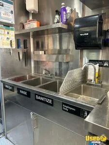 2002 Food Truck All-purpose Food Truck Exterior Customer Counter Texas Diesel Engine for Sale