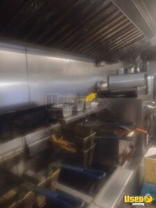 2002 Food Truck All-purpose Food Truck Fryer Pennsylvania Gas Engine for Sale