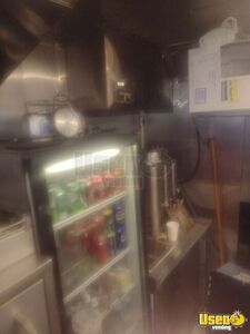 2002 Food Truck All-purpose Food Truck Interior Lighting Pennsylvania Gas Engine for Sale