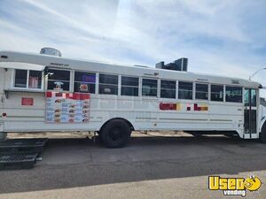 2002 Food Truck All-purpose Food Truck Nebraska Diesel Engine for Sale