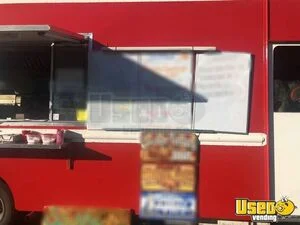 2002 Food Truck All-purpose Food Truck Refrigerator Florida Gas Engine for Sale