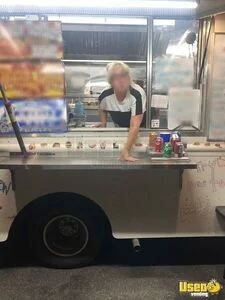 2002 Food Truck All-purpose Food Truck Stovetop Florida Gas Engine for Sale