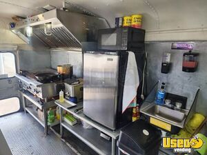2002 Food Truck All-purpose Food Truck Work Table Nebraska Diesel Engine for Sale