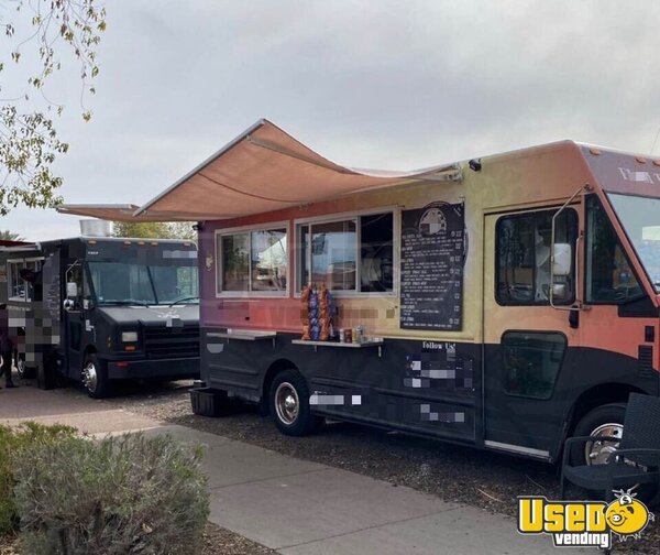 2002 Freightliner Kitchen Food Truck All-purpose Food Truck Illinois Diesel Engine for Sale