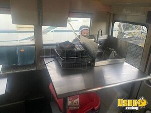 2002 Ice Cream Truck Exterior Customer Counter Delaware Gas Engine for Sale