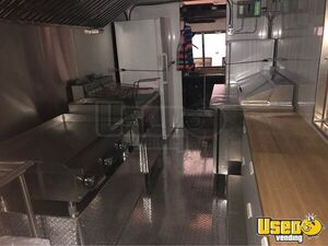 2002 Kitchen Food Truck All-purpose Food Truck Refrigerator British Columbia for Sale