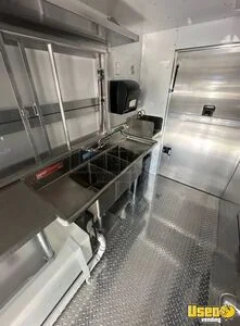 2002 Kitchen Food Truck New Build Food Truck Reach-in Upright Cooler Virginia Diesel Engine for Sale