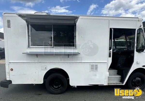 2002 Kitchen Food Truck New Build Food Truck Virginia Diesel Engine for Sale