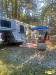 2002 Living Quarters Horse Trailer Kitchen Sinks South Carolina for Sale