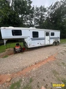 2002 Living Quarters Horse Trailer Microwave South Carolina for Sale