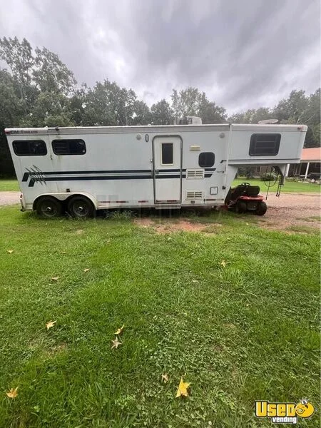 2002 Living Quarters Horse Trailer South Carolina for Sale
