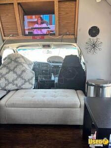 2002 Mobile Beauty Salon Truck Mobile Hair & Nail Salon Truck Spare Tire Texas Gas Engine for Sale