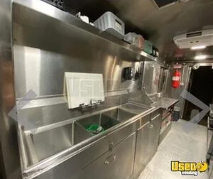 2002 Mt45 All-purpose Food Truck Air Conditioning Texas Diesel Engine for Sale